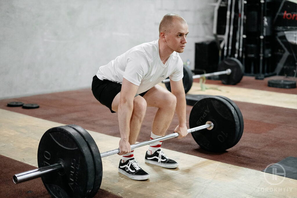 Why Should You Wear Flat Shoes When Lifting?