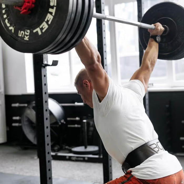 Cinturón de Levantamiento de Pesas de Cuero WBCM in use