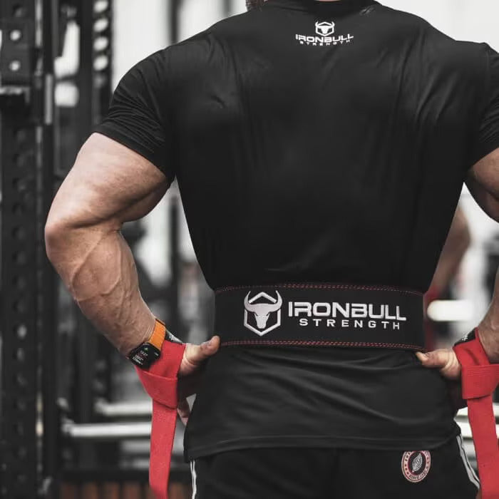 Iron Bull Strength Gewichtherbergurtel in use