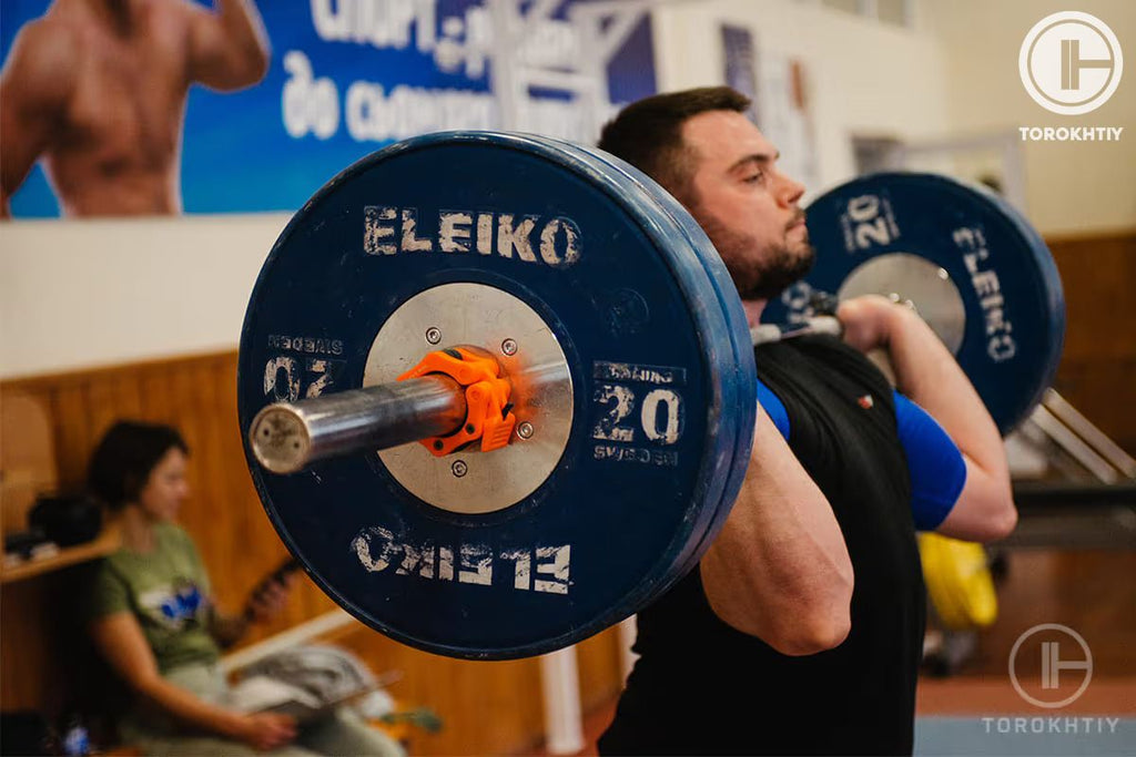 WBCM Collares Barbell in use