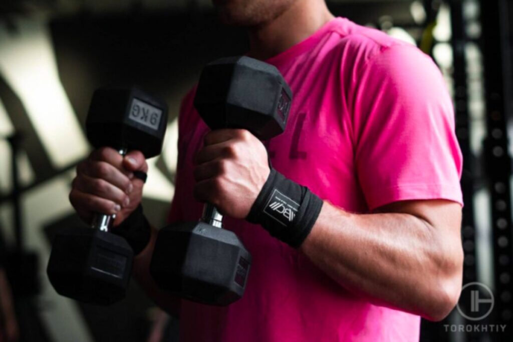 WARM BODY COLD MIND Weight Lifting Wrist Wraps in use