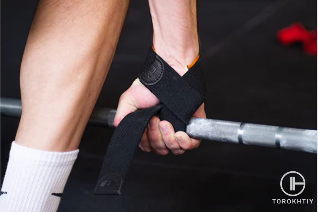training with lifting straps