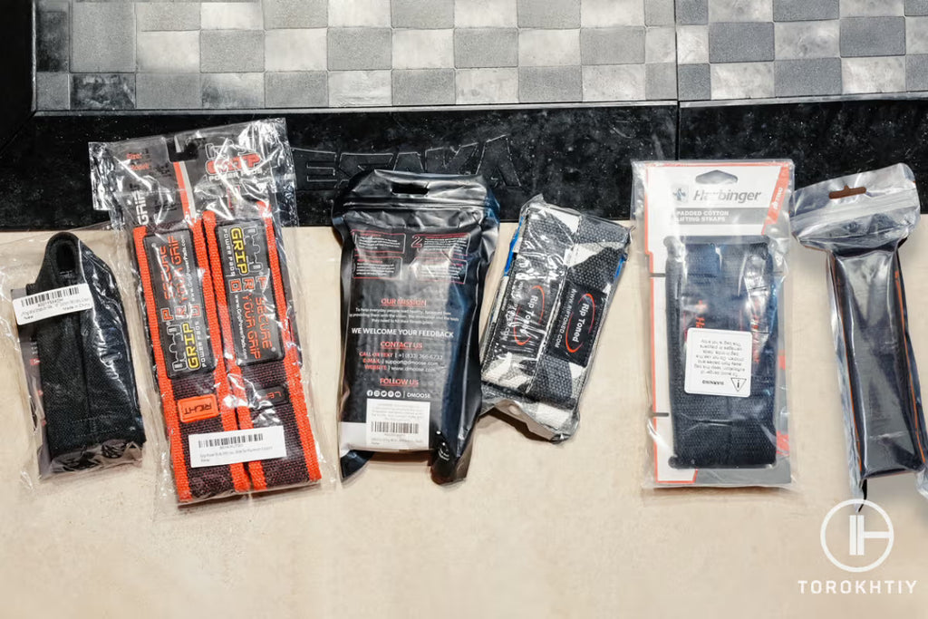 weightlifting straps in packaging