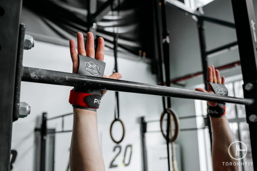 Calleras de Gym PicSil Puestas en Las Manos