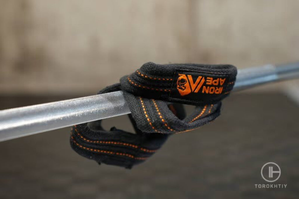 IRON APE Straps Resistentes En Forma De 8 in use