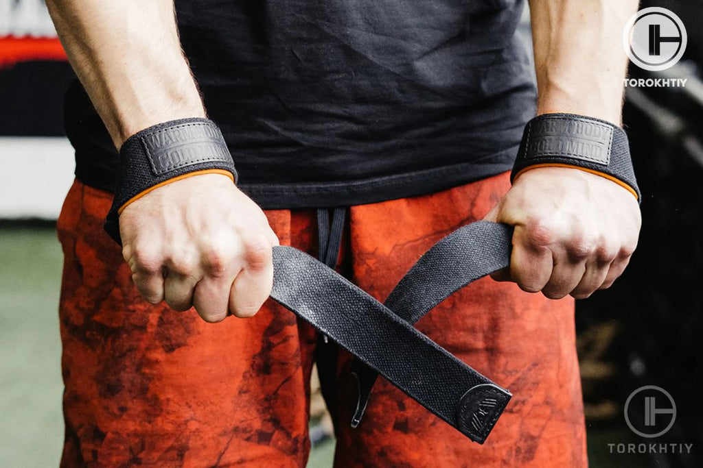 WBCM Lasso Lifting Wrist Straps in use