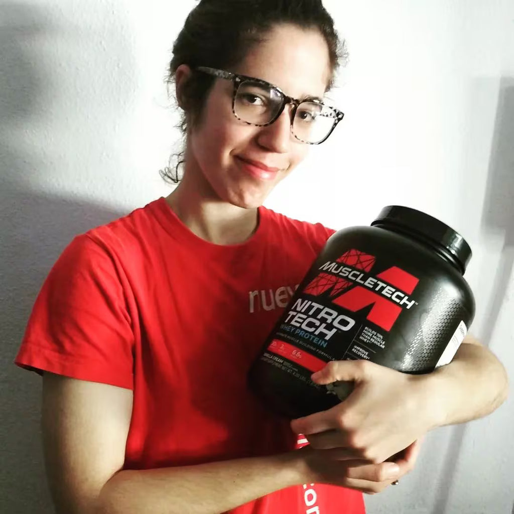 MuscleTech Nitro-Tech Whey Protein in use