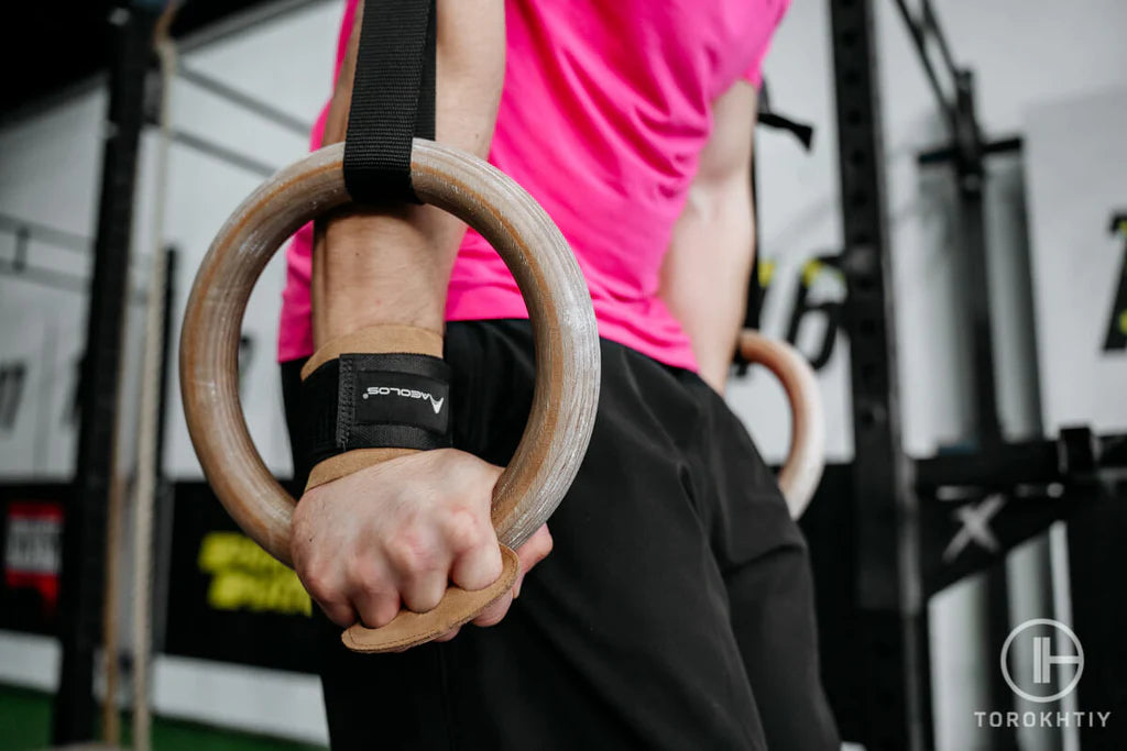 Ganci per Palestra AEOLOS in use