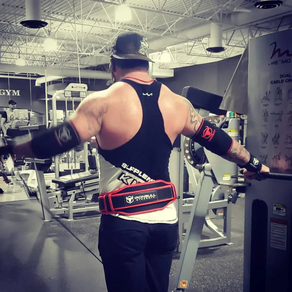 Iron Bull Strength Premium Polsini Palestra in use