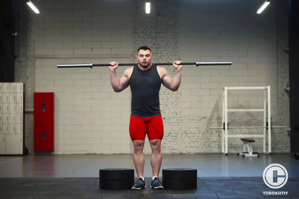 Haciendo ejercicio con pantalones cortos deportivos